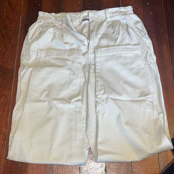 American Eagle Womens Khakis - Picture 4 of 4